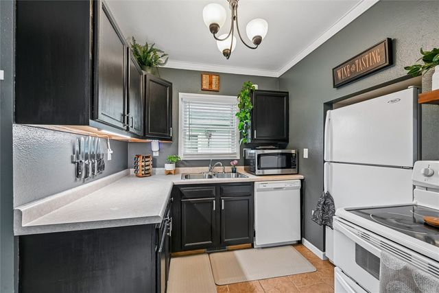 921 H Avenue NW, Cedar Rapids, IA 52405
