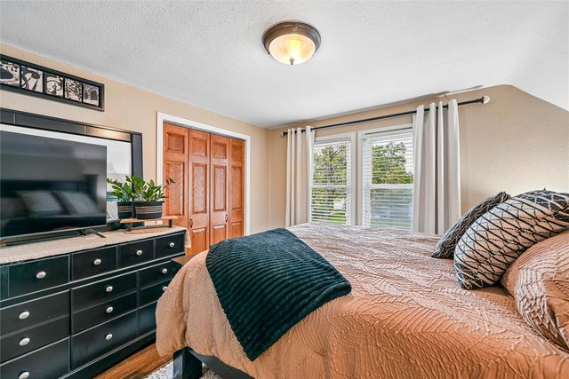 921 H Avenue NW, Cedar Rapids, IA 52405