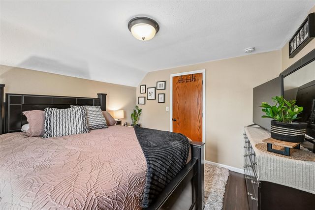 921 H Avenue NW, Cedar Rapids, IA 52405