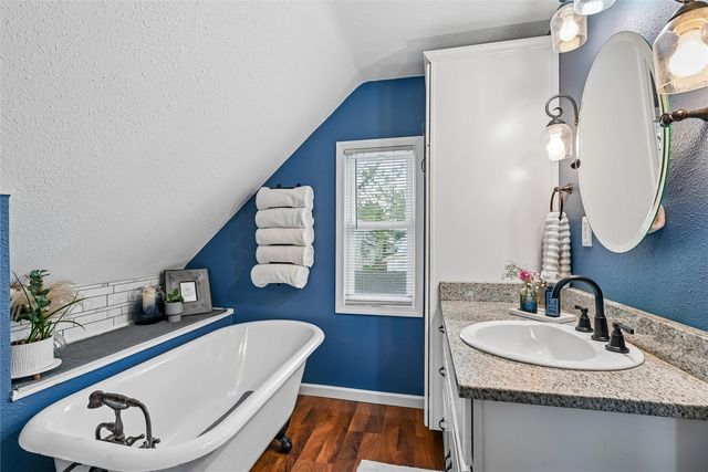 921 H Avenue NW, Cedar Rapids, IA 52405