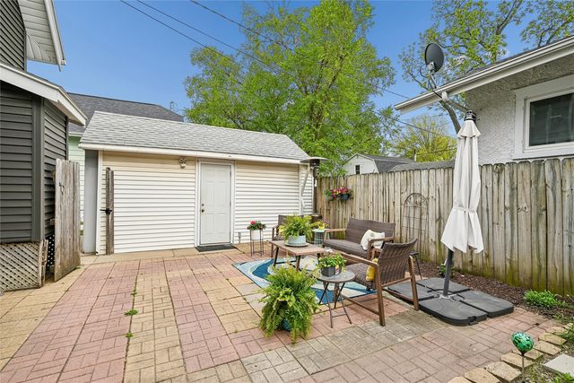 921 H Avenue NW, Cedar Rapids, IA 52405