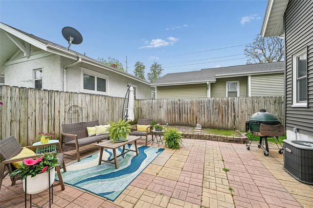 921 H Avenue NW, Cedar Rapids, IA 52405