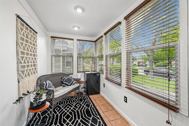 921 H Avenue NW, Cedar Rapids, IA 52405