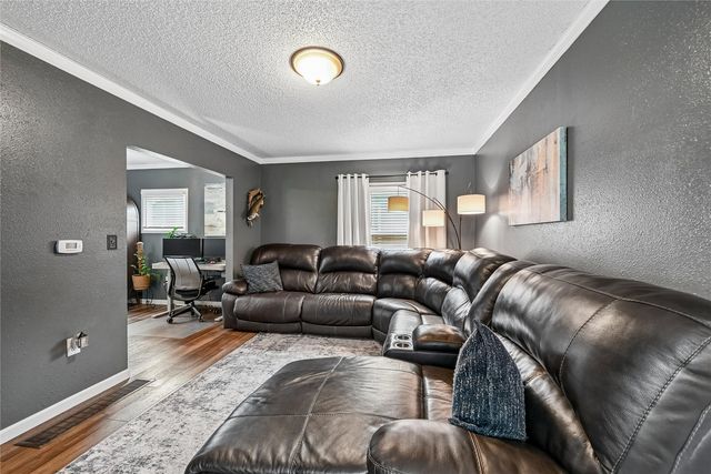 921 H Avenue NW, Cedar Rapids, IA 52405