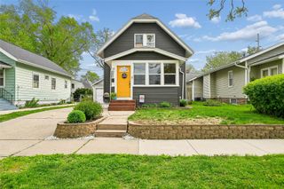 921 H Avenue NW, Cedar Rapids, IA 52405