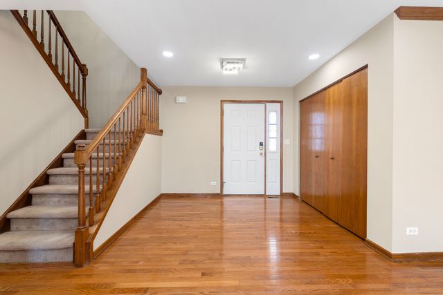 7811 Bristol Park Drive, Tinley Park, IL 60477
