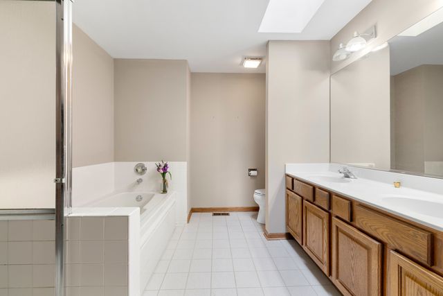 7811 Bristol Park Drive, Tinley Park, IL 60477