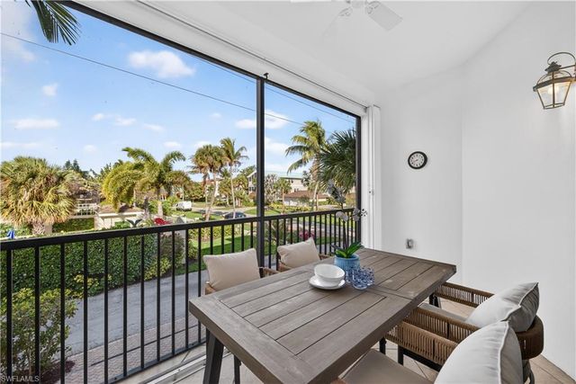 552 11th AVE S 4, Naples, FL 34102