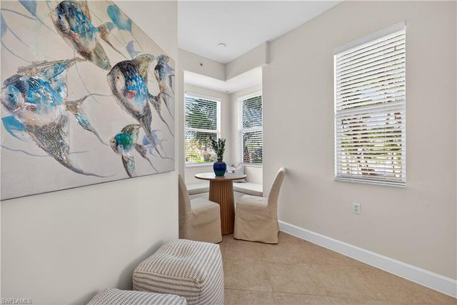 552 11th AVE S 4, Naples, FL 34102