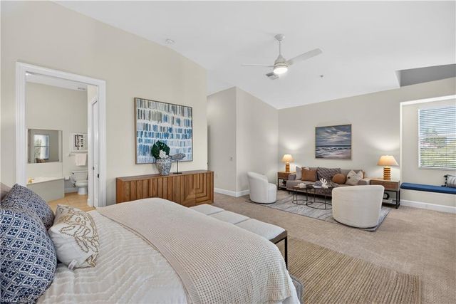 552 11th AVE S 4, Naples, FL 34102