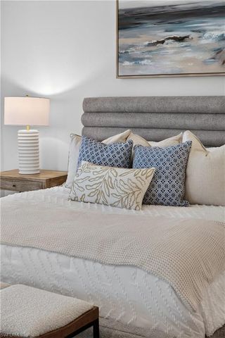 552 11th AVE S 4, Naples, FL 34102