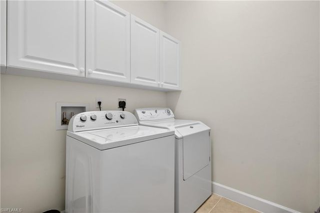 552 11th AVE S 4, Naples, FL 34102