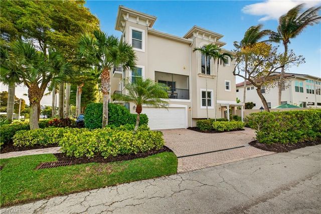 552 11th AVE S 4, Naples, FL 34102
