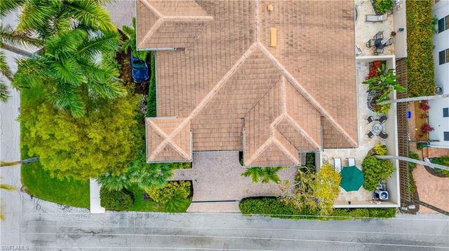 552 11th AVE S 4, Naples, FL 34102