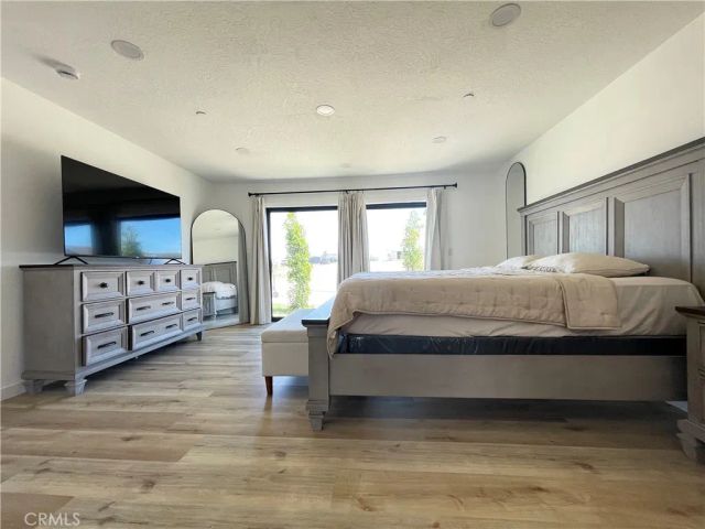 11375 4th, Hesperia, CA 92345