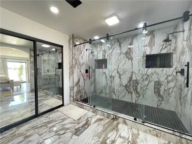 11375 4th, Hesperia, CA 92345