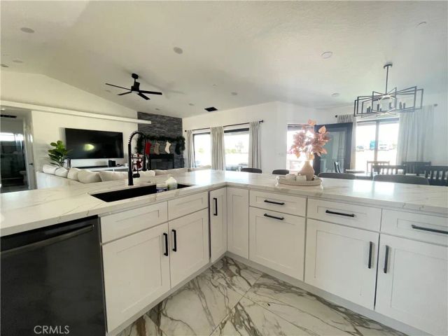 11375 4th, Hesperia, CA 92345