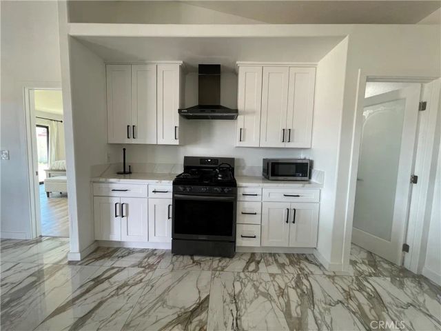 11375 4th, Hesperia, CA 92345