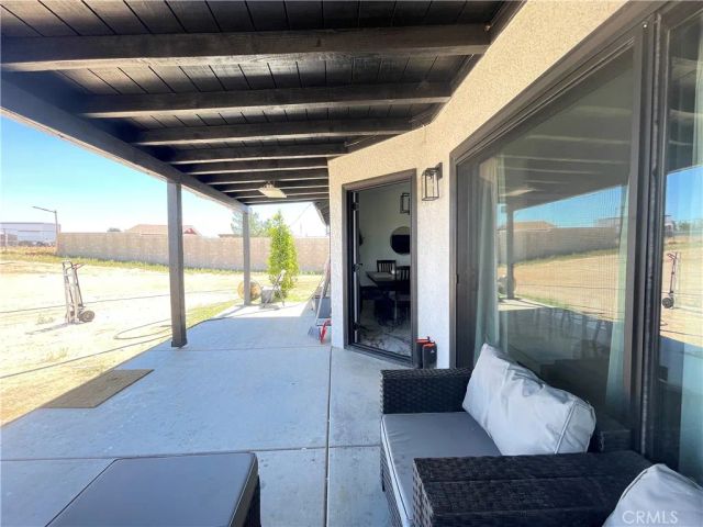 11375 4th, Hesperia, CA 92345