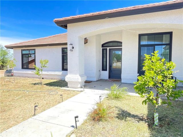 11375 4th, Hesperia, CA 92345