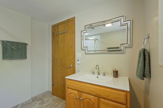 1120 Concord Lane, Hoffman Estates, IL 60192
