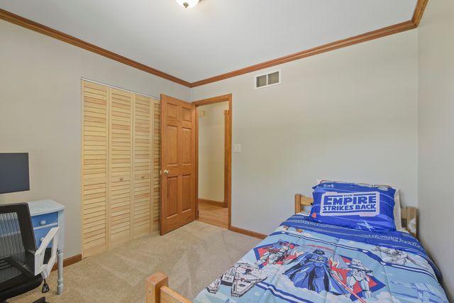 1120 Concord Lane, Hoffman Estates, IL 60192