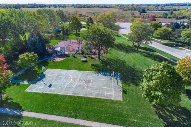 1120 Concord Lane, Hoffman Estates, IL 60192