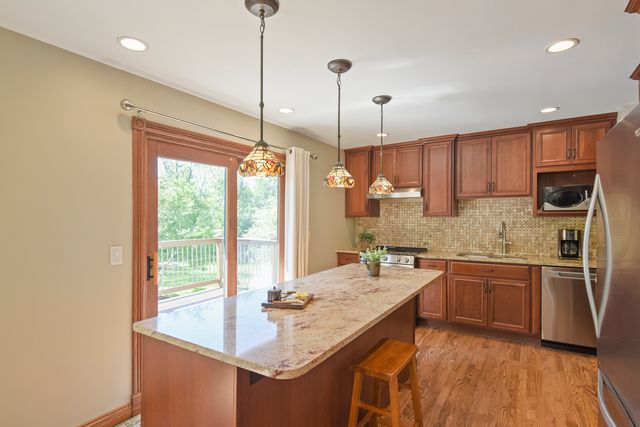 1120 Concord Lane, Hoffman Estates, IL 60192