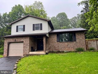 304 ROSEDALE AVE, Highspire, PA 17034