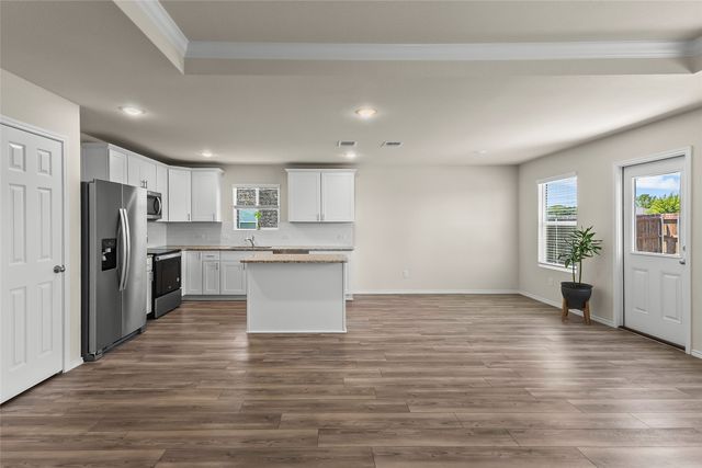 4652 Benham Drive, Fort Worth, TX 76036