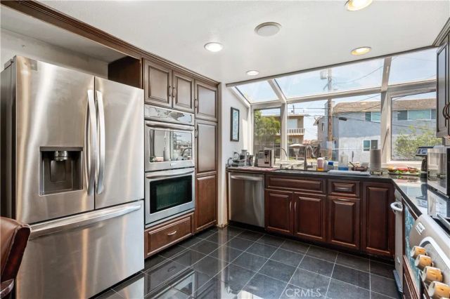 867 Aubrey Court 1, Hermosa Beach, CA 90254