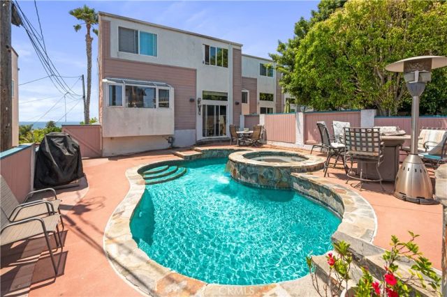 867 Aubrey Court 1, Hermosa Beach, CA 90254