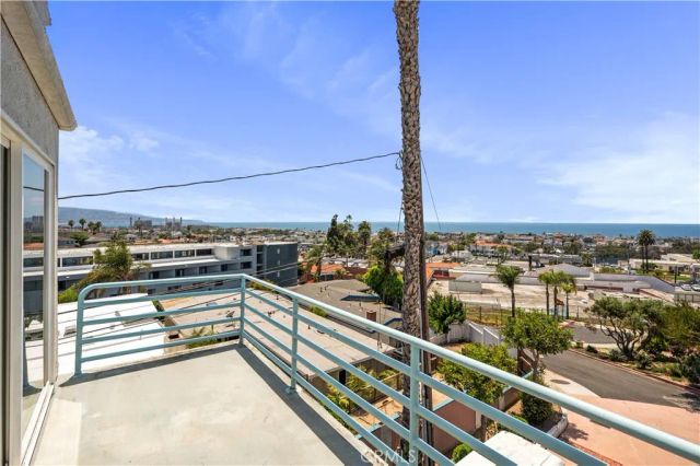867 Aubrey Court 1, Hermosa Beach, CA 90254