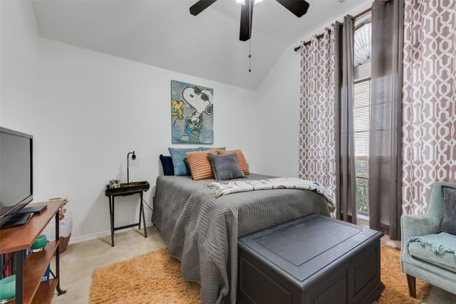 711 Fox Glen Road, Lancaster, TX 75146