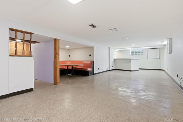 19978 Maplewood Street, Livonia, MI 48152