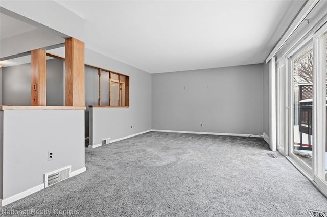 19978 Maplewood Street, Livonia, MI 48152