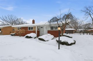 19978 Maplewood Street, Livonia, MI 48152