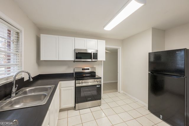 2058 River Road, Ellenwood, GA 30294