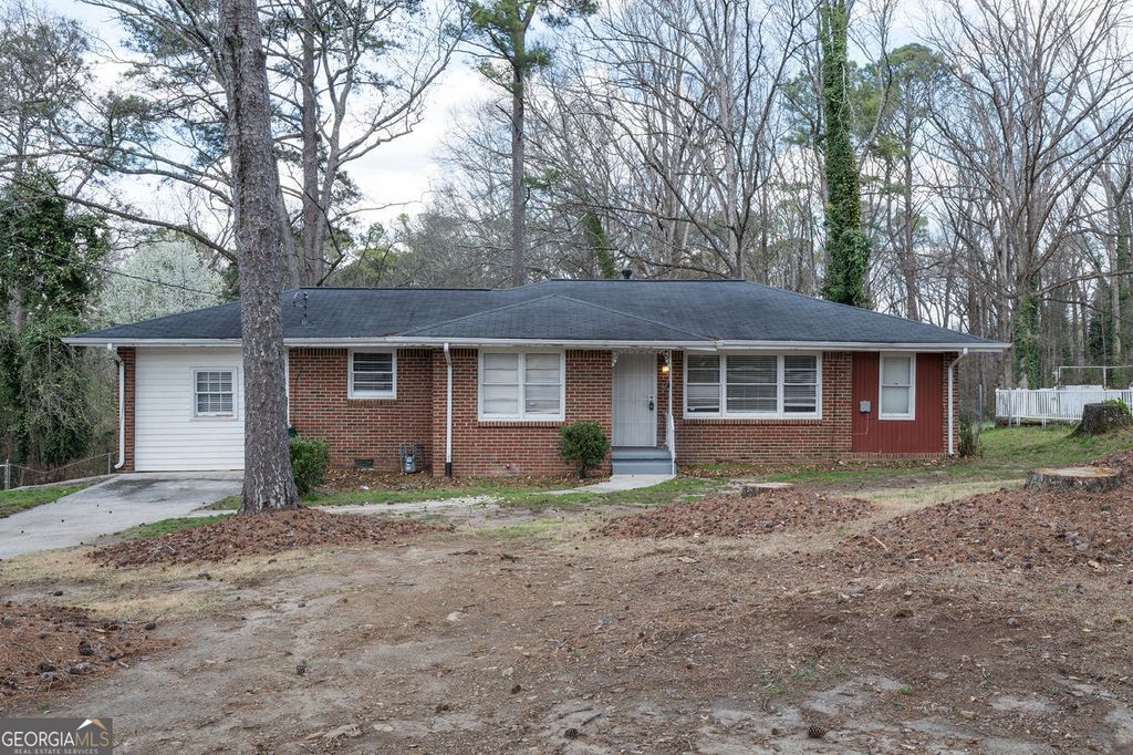 2058 River Road, Ellenwood, GA 30294
