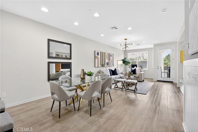 156 Capricorn, Irvine, CA 92618