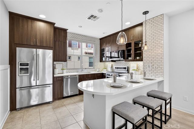 156 Capricorn, Irvine, CA 92618