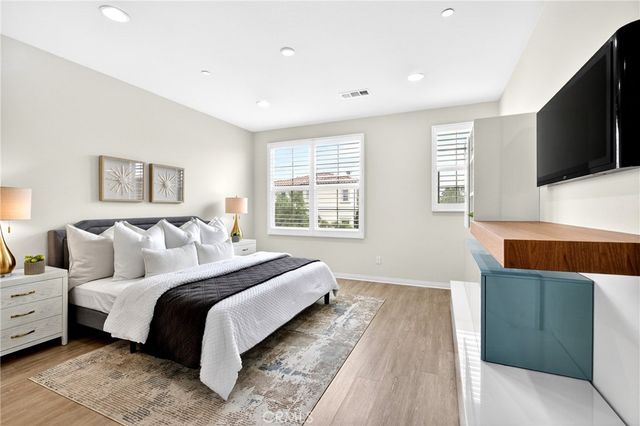 156 Capricorn, Irvine, CA 92618