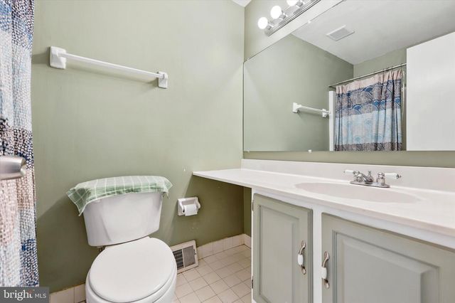 704 KEELY ST, Philadelphia, PA 19128