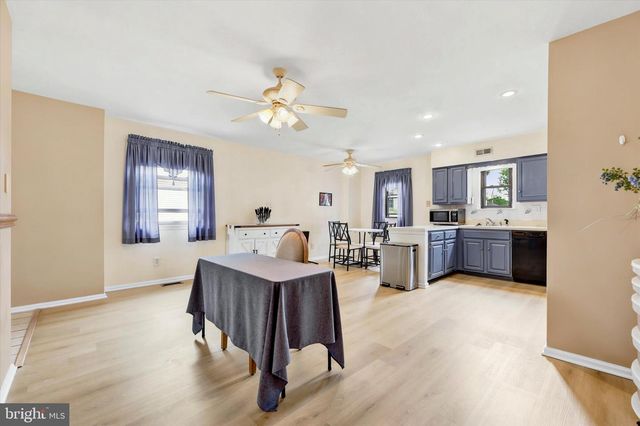 704 KEELY ST, Philadelphia, PA 19128