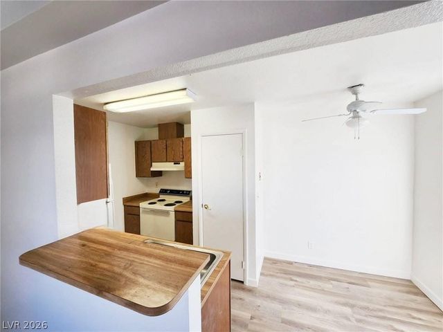 3923 GOGO Way 111, Las Vegas, NV 89103