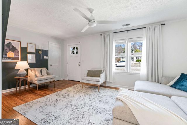 1060 Mclinden Avenue SE, Smyrna, GA 30080