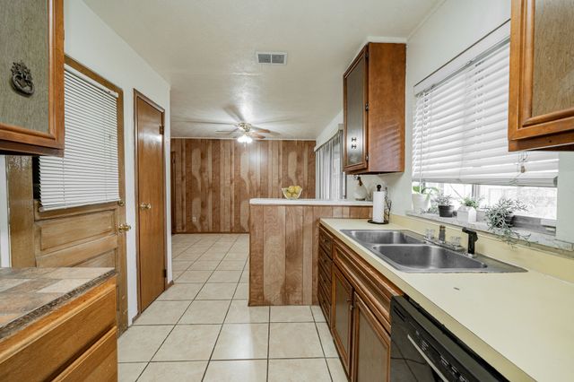 401 Starling Drive, Mesquite, TX 75149