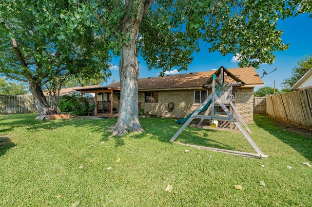 401 Starling Drive, Mesquite, TX 75149