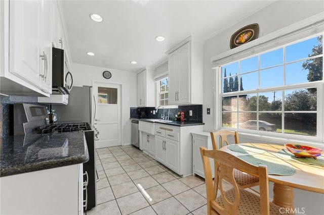 6524 Forbes, Lake Balboa, CA 91406