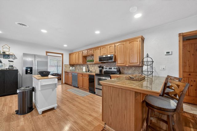 208 Harbor Drive, Gun Barrel City, TX 75156